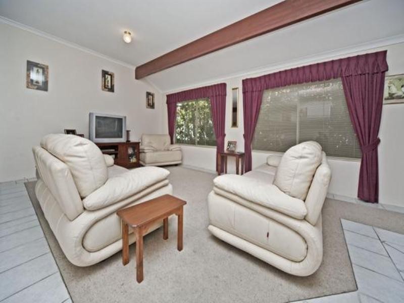 30 Combewood Loop, Carramar WA 6031