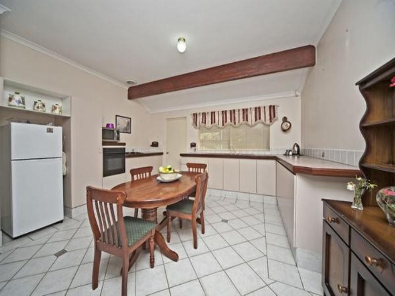 30 Combewood Loop, Carramar WA 6031