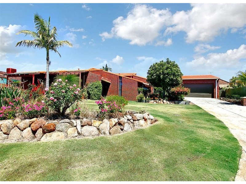 4 Glenfinnan Court, Hamersley WA 6022