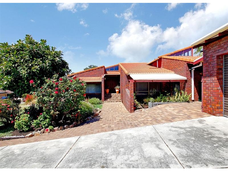 4 Glenfinnan Court, Hamersley WA 6022