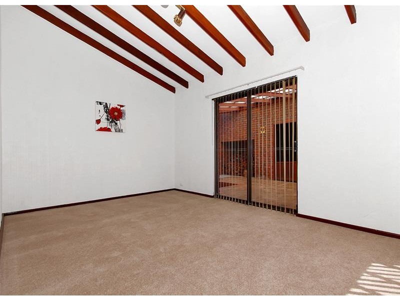 4 Glenfinnan Court, Hamersley WA 6022