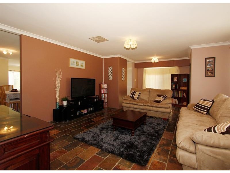 8 Nilsen Ridge, Clarkson WA 6030