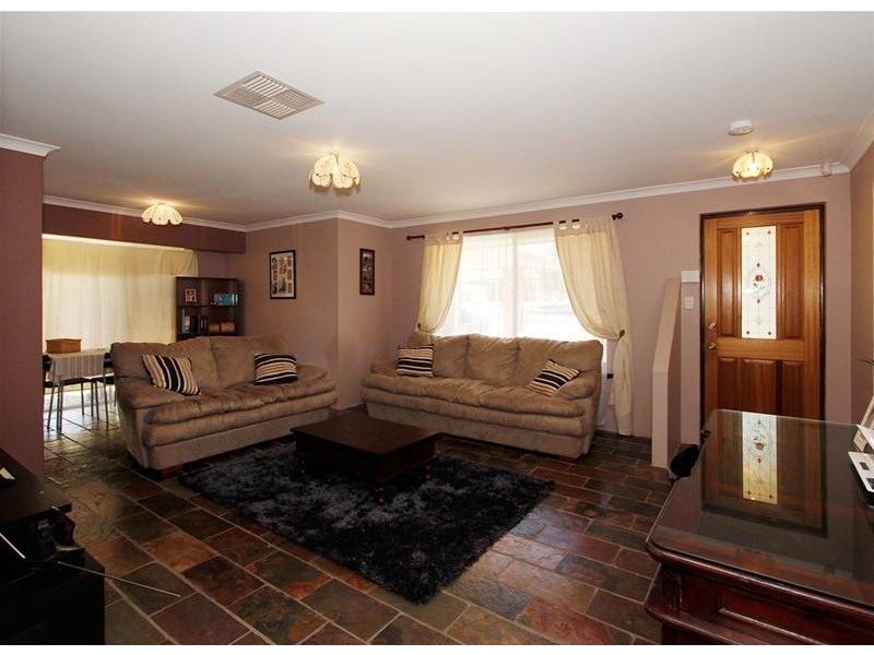 8 Nilsen Ridge, Clarkson WA 6030