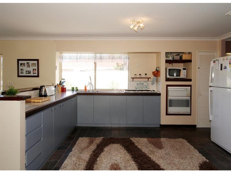 8 Nilsen Ridge, Clarkson WA 6030