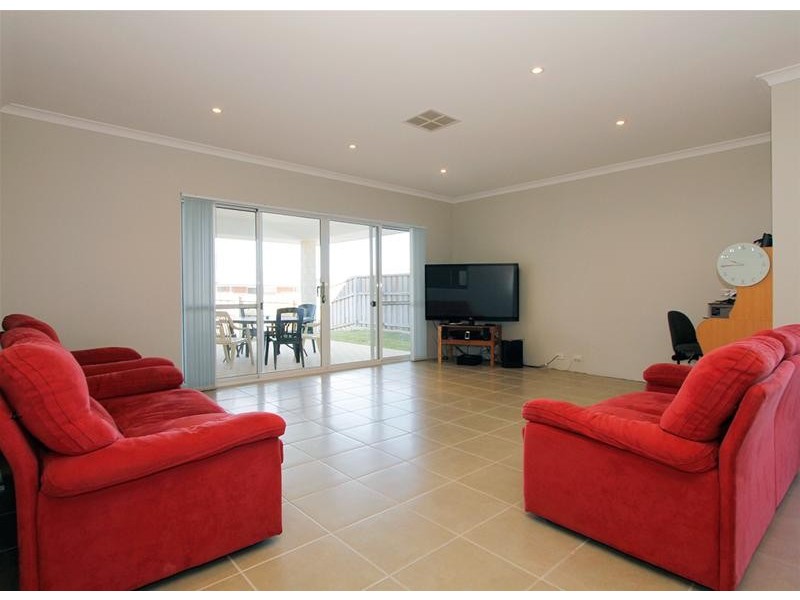 122 Lindsay Beach Boulevard, Yanchep WA 6035