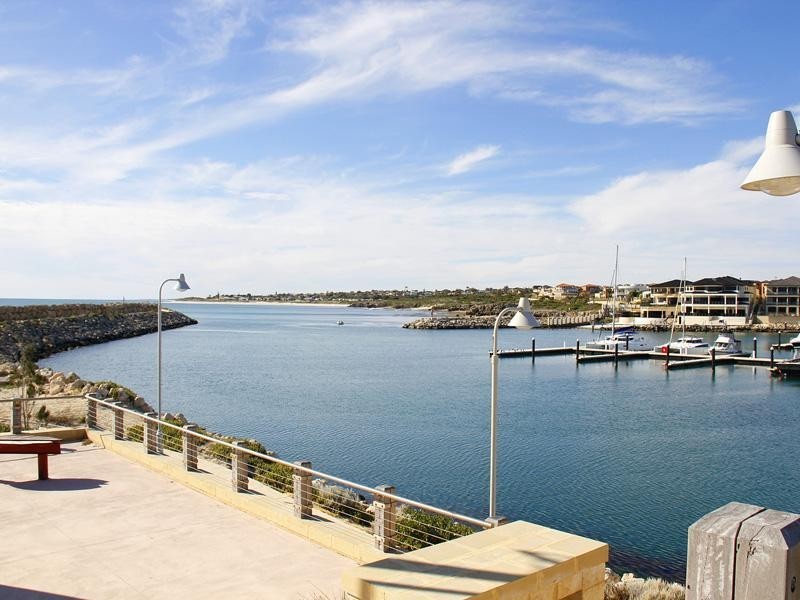 20 Rainham Avenue, Mindarie WA 6030