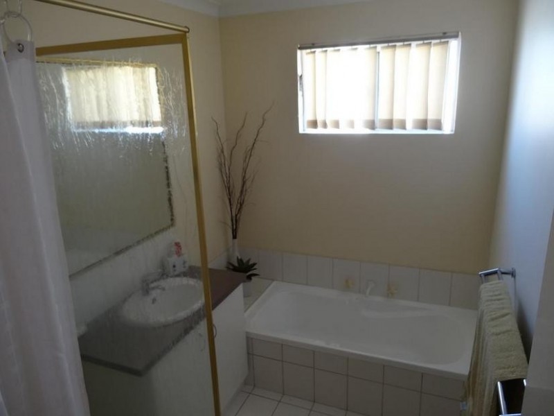 3/5 Catrine Court, Kingsley WA 6026