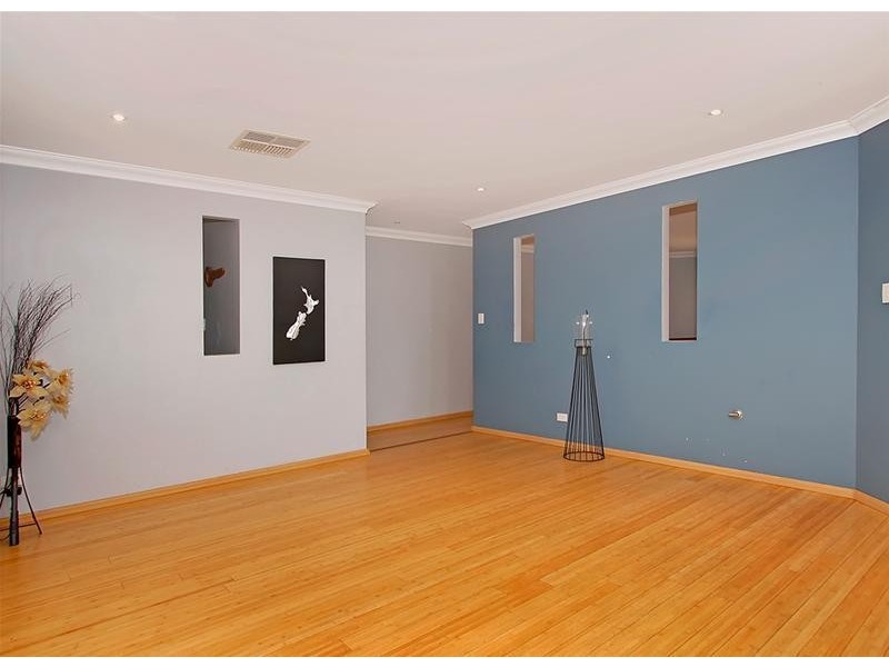 26 San Teodoro Avenue, Sinagra WA 6065