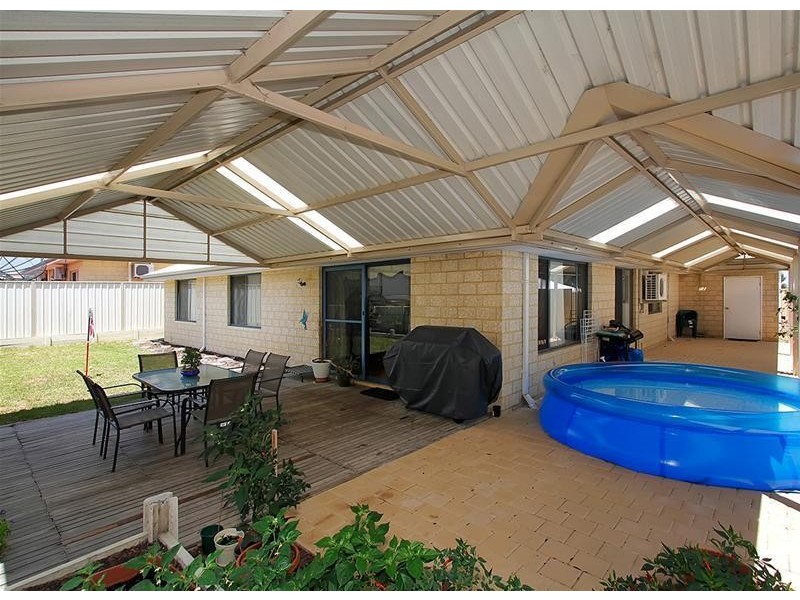 26 San Teodoro Avenue, Sinagra WA 6065