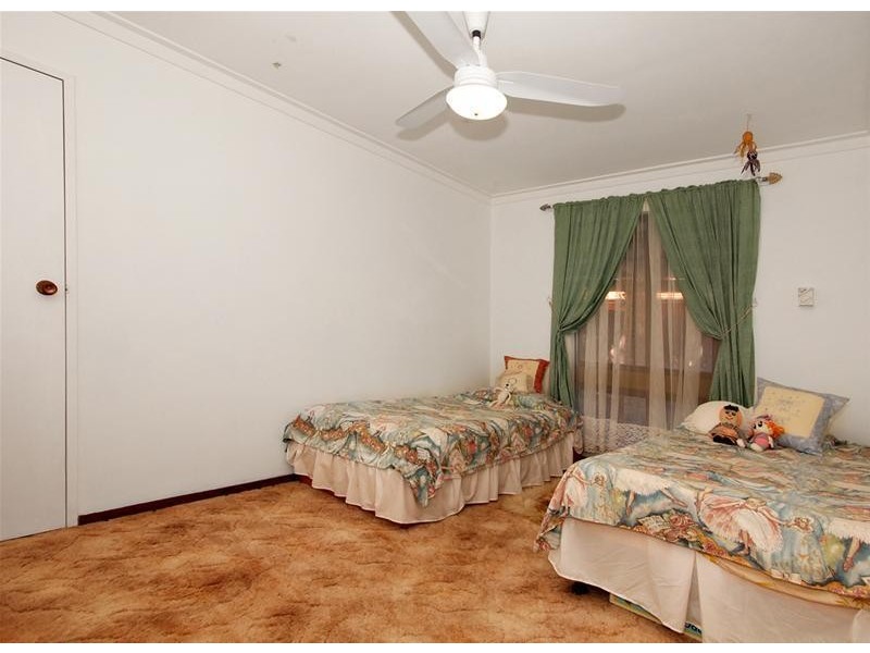 32 Simpson Drive, Padbury WA 6025