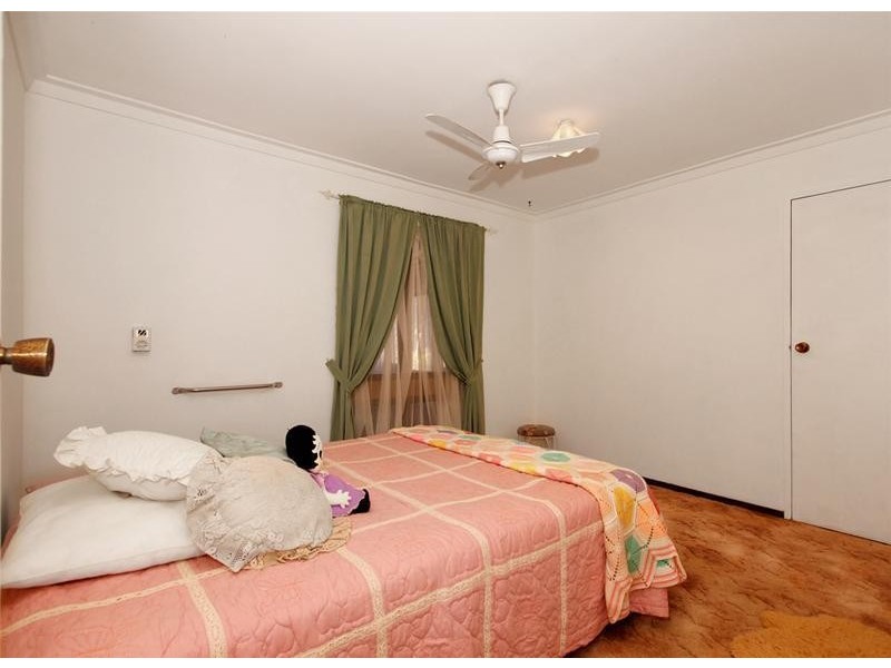 32 Simpson Drive, Padbury WA 6025