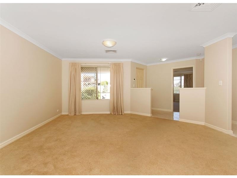 395 Kingsway, Landsdale WA 6065