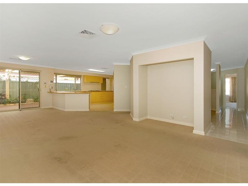 395 Kingsway, Landsdale WA 6065