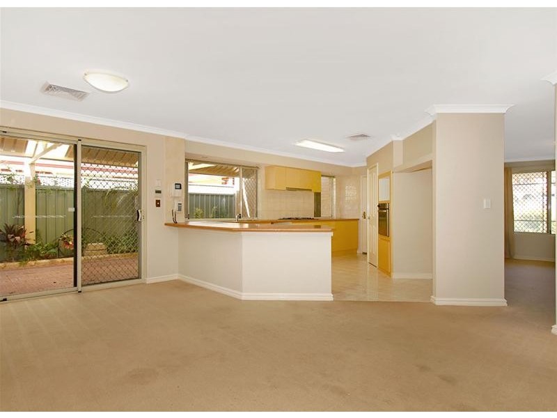 395 Kingsway, Landsdale WA 6065