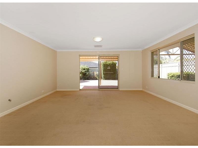 395 Kingsway, Landsdale WA 6065