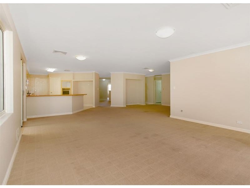 395 Kingsway, Landsdale WA 6065