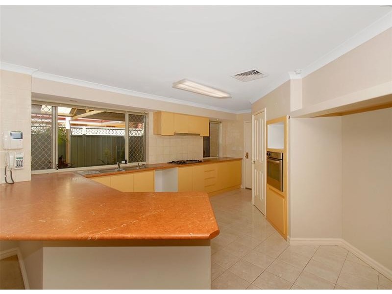 395 Kingsway, Landsdale WA 6065