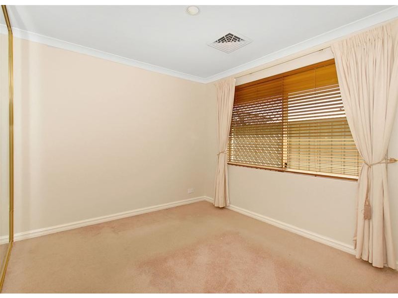 395 Kingsway, Landsdale WA 6065