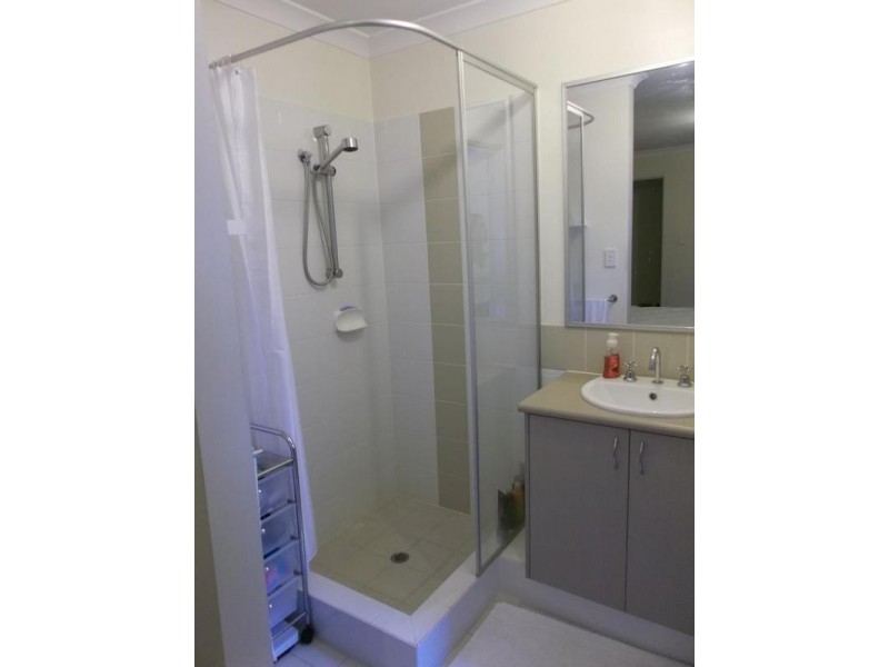 15 Bentham Turn, Banksia Grove WA 6031