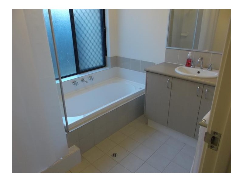 15 Bentham Turn, Banksia Grove WA 6031