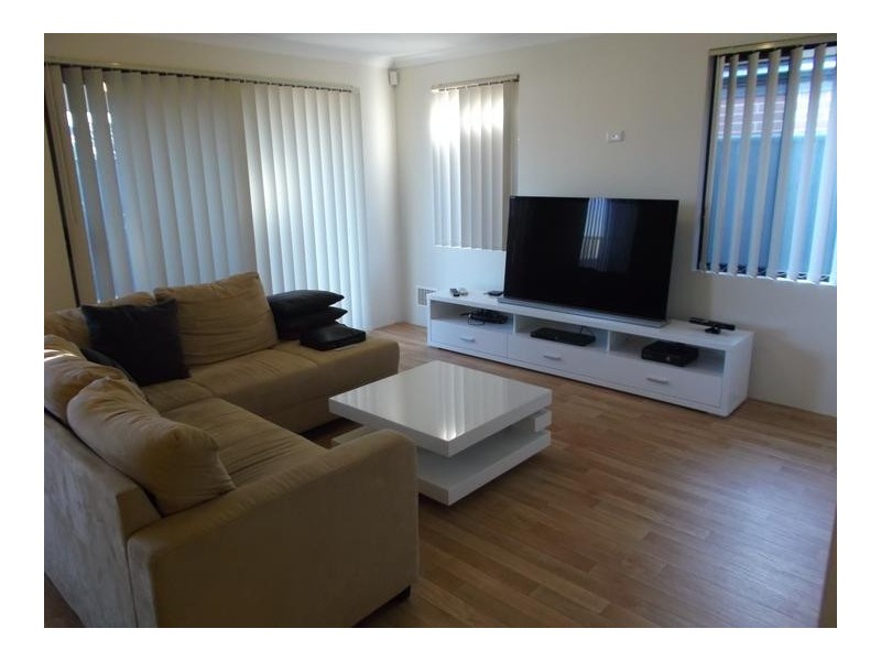 15 Bentham Turn, Banksia Grove WA 6031