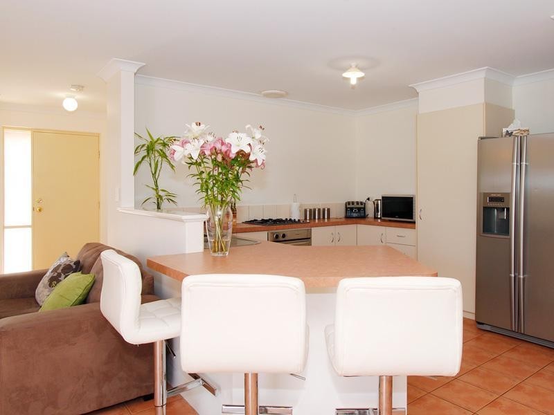 8/5 Yarra Court, Carramar WA 6031