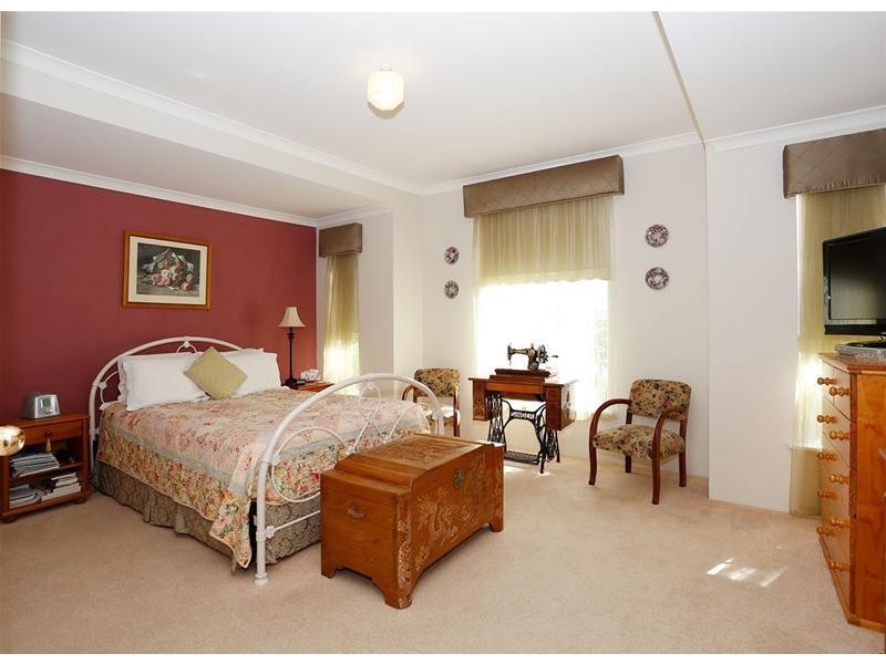 40 Woodbine Loop, Tapping WA 6065