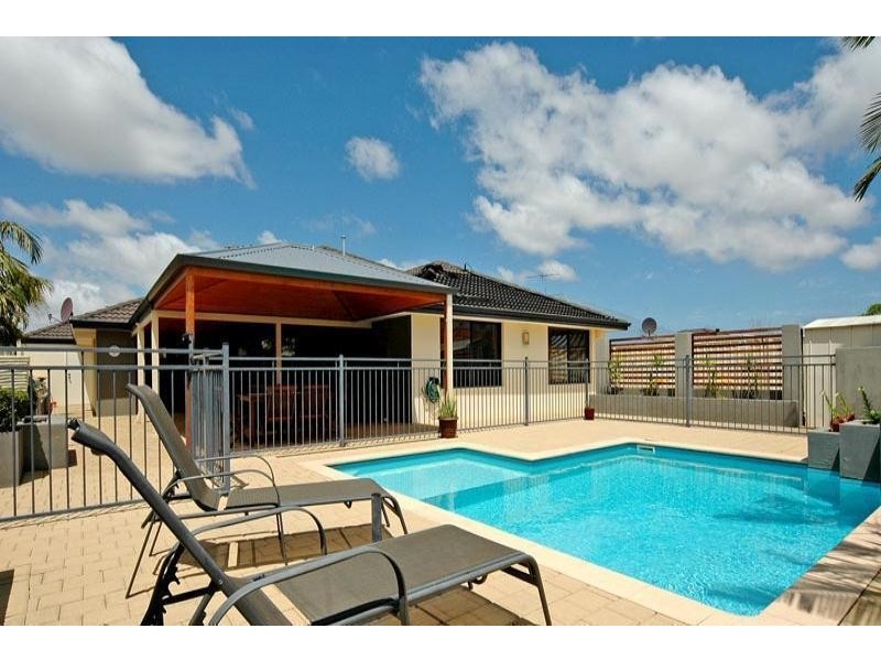 21 Woodbine Loop, Tapping WA 6065