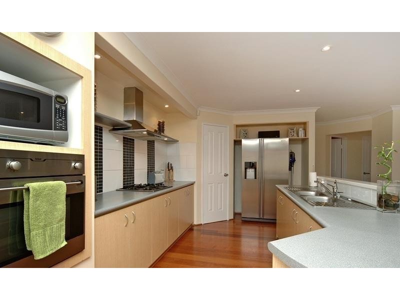 21 Woodbine Loop, Tapping WA 6065