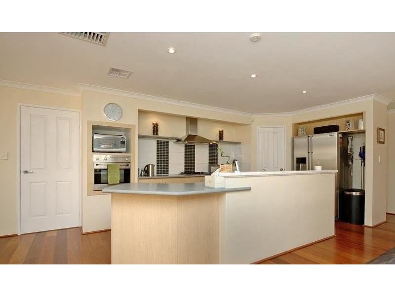 21 Woodbine Loop, Tapping WA 6065