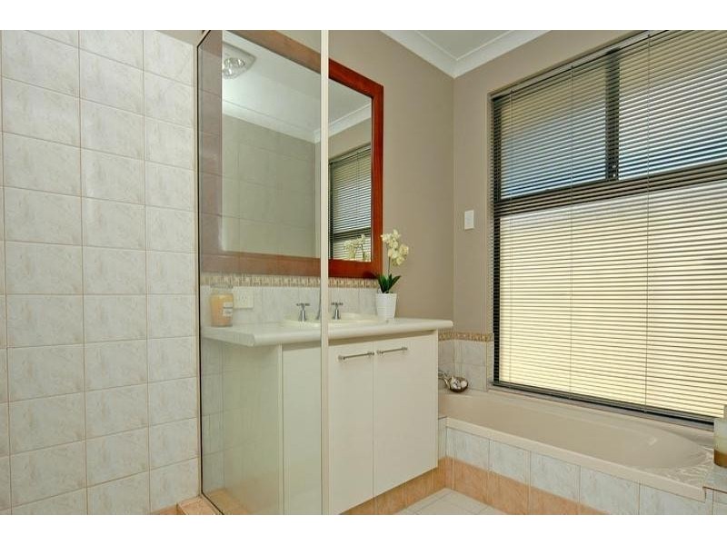 21 Woodbine Loop, Tapping WA 6065