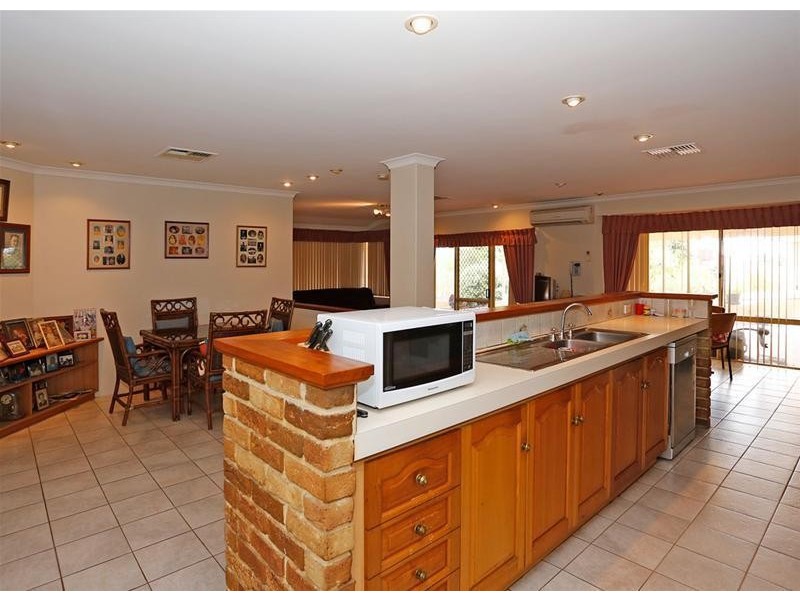 18 Utah Grove, Joondalup WA 6027