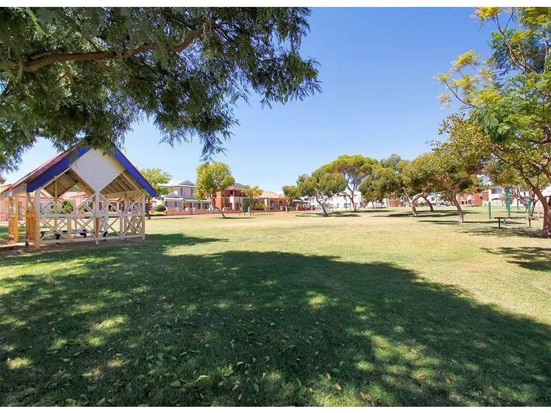 9 Becontree Way, Joondalup WA 6027