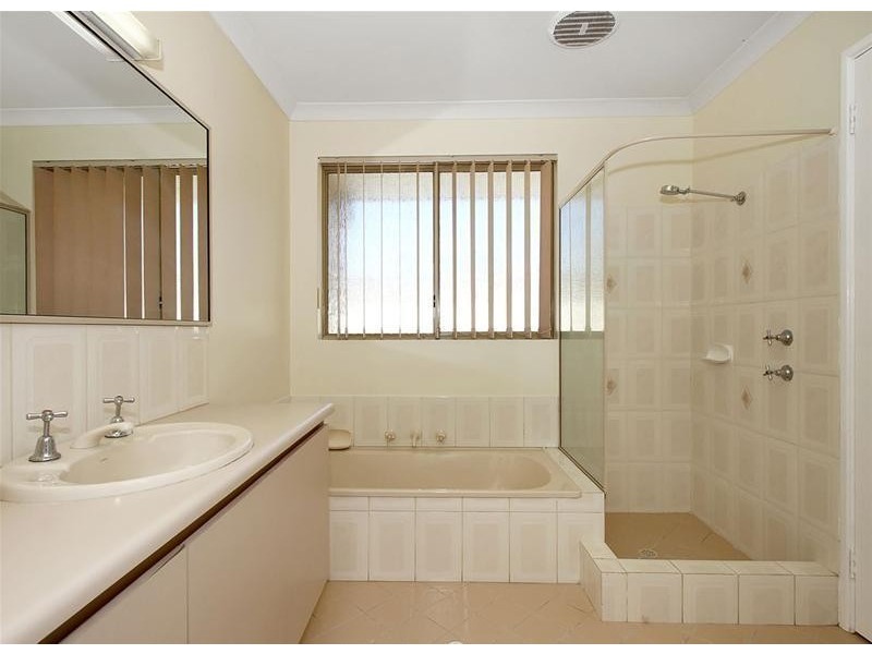 2 Sebago Court, Joondalup WA 6027