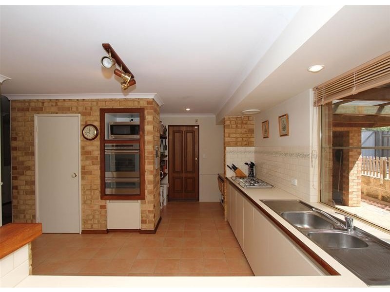 1 Quinault Loop, Joondalup WA 6027