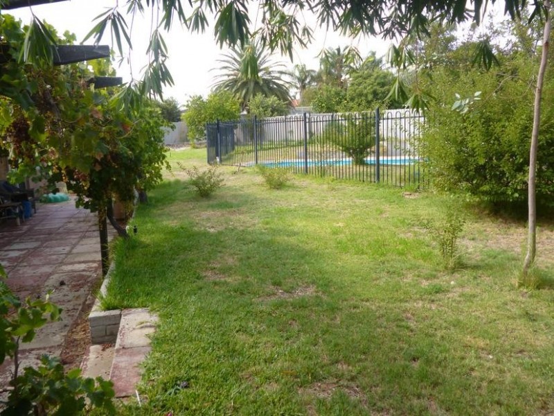 12 Yera Place, Wanneroo WA 6065