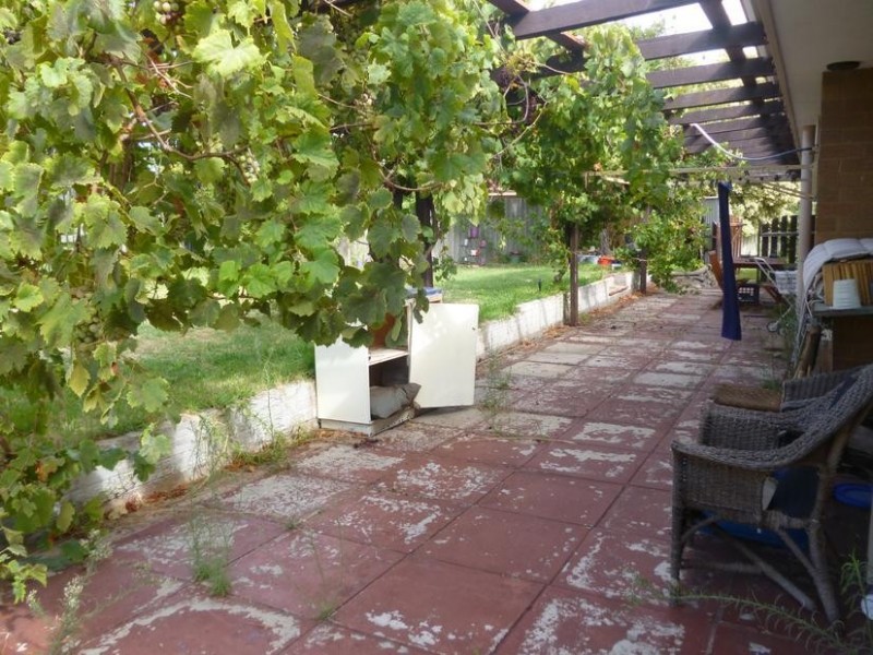 12 Yera Place, Wanneroo WA 6065