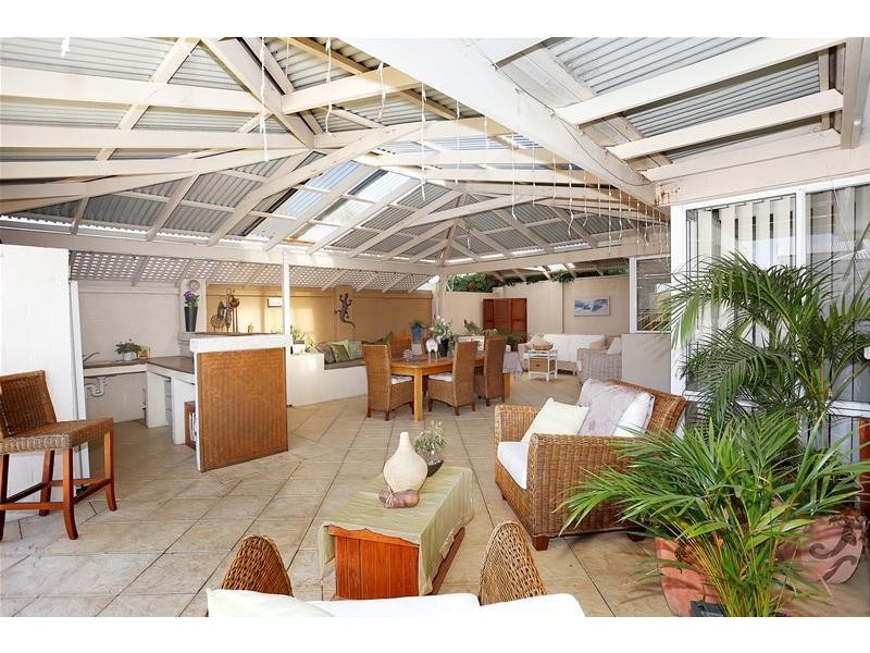 77 Willespie Drive, Pearsall WA 6065