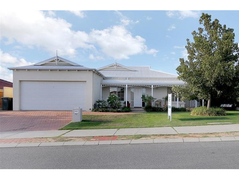 77 Willespie Drive, Pearsall WA 6065