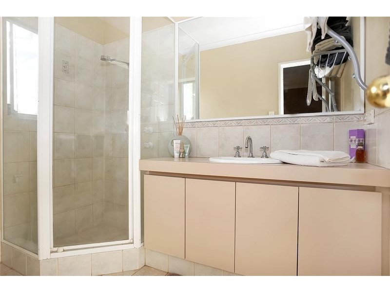 77 Willespie Drive, Pearsall WA 6065