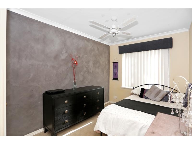 77 Willespie Drive, Pearsall WA 6065