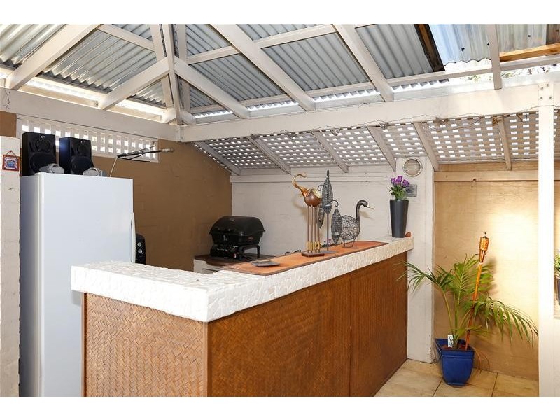 77 Willespie Drive, Pearsall WA 6065