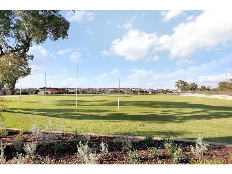 77 Willespie Drive, Pearsall WA 6065