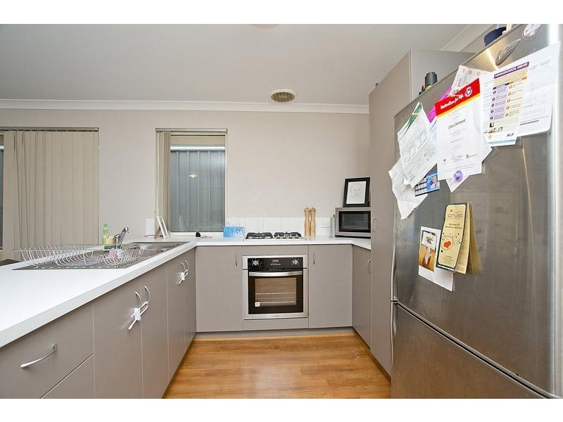 84 Kurrajong Boulevard, Banksia Grove WA 6031