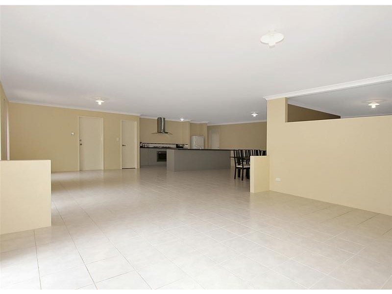 3 Lynella Circuit, Banksia Grove WA 6031