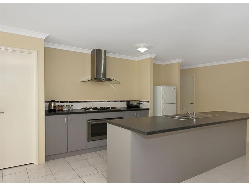 3 Lynella Circuit, Banksia Grove WA 6031