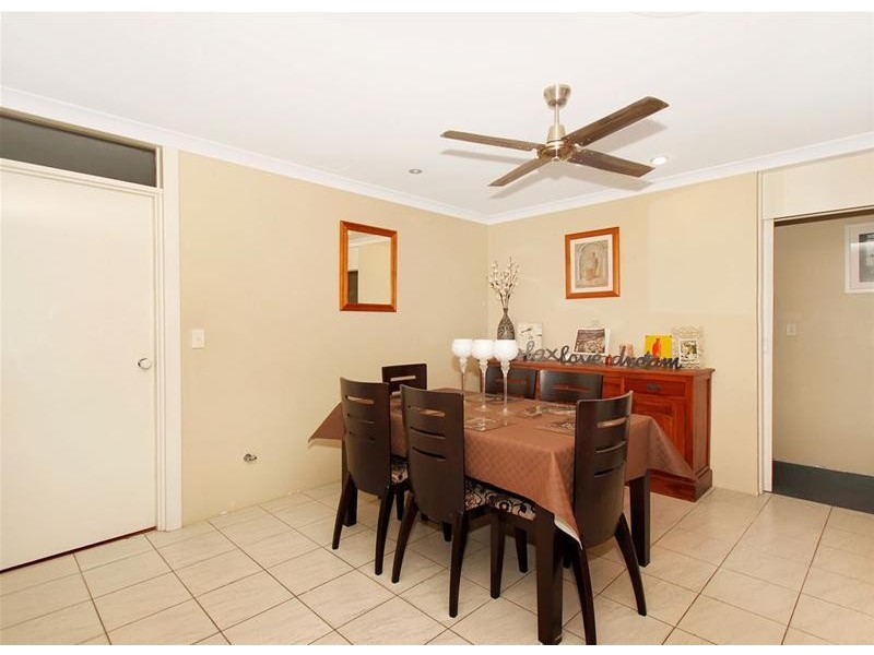 18 Clermont Gardens, Currambine WA 6028