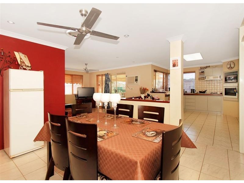 18 Clermont Gardens, Currambine WA 6028