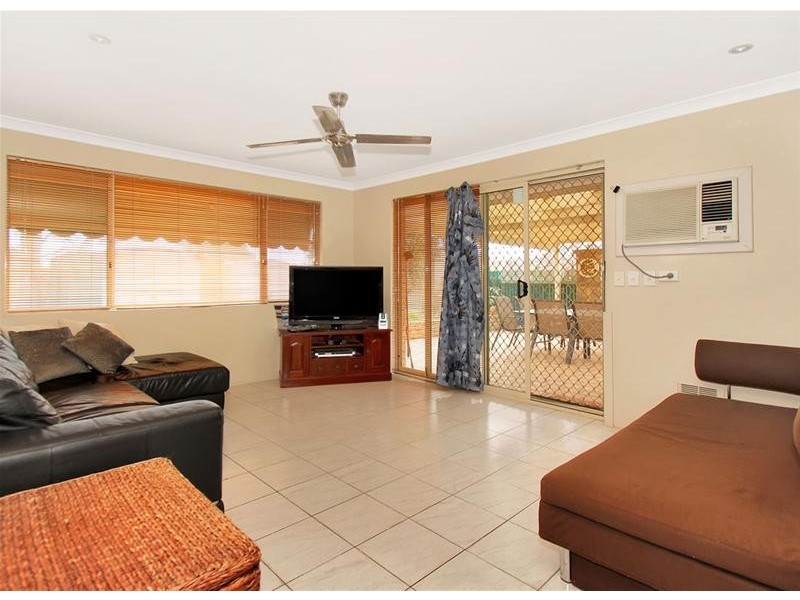 18 Clermont Gardens, Currambine WA 6028