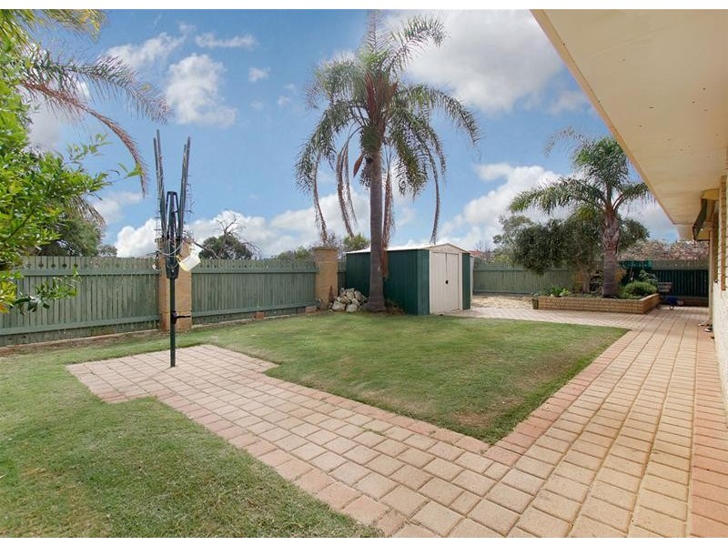 18 Clermont Gardens, Currambine WA 6028